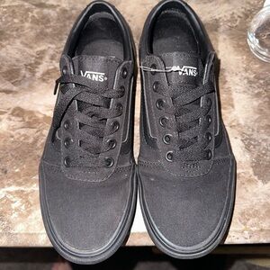 Women’s black lace vans